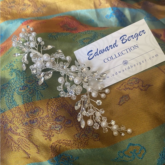 Silver Hair Accessory - Picture 3 of 5